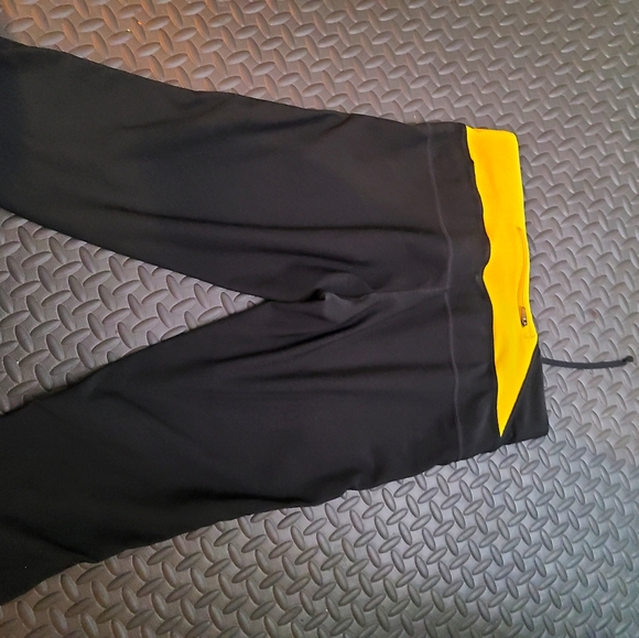 Nike dry fit - Picture 3 of 3